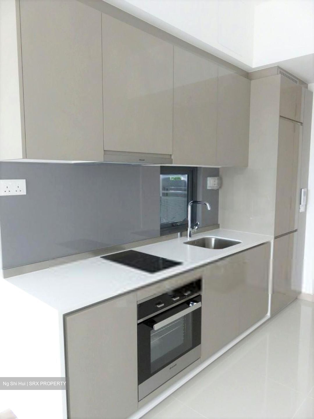 J Gateway (D22), Condominium #608033941